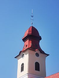 vrchná časť veže kostola