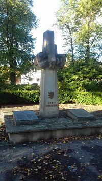 pomník obetiam 1. a 2. svetovej vojny