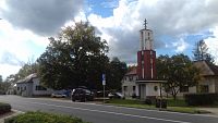 Opatovice nad Labem - Zvonice a památný strom