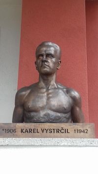 busta - Karel Vystrčil (1906 - 1942 Mauthauzen)