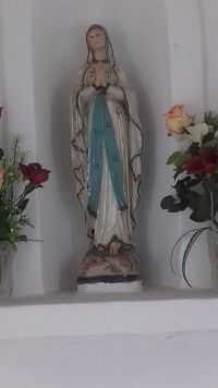 soška Panny Márie v kaplnke