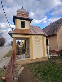 kaplnka - bočný pohľad