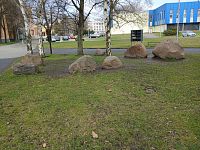 bludne balvany v počte 10 kusov, objavené v roku 1958