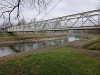 hradná lávka nad tokom Ostravice