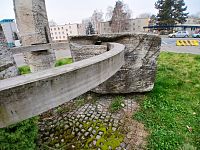 obruč v ďalšom tuneli