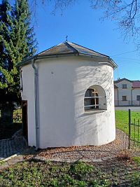 kaplnka s jedným oknom