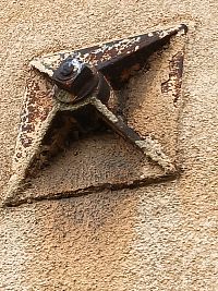 zosílenie múrov kostola