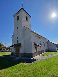 kostol v obci Pravotice
