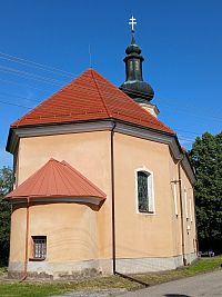 uzáver kostola s apsidou