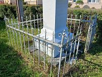 dolná časť podstavca kríža