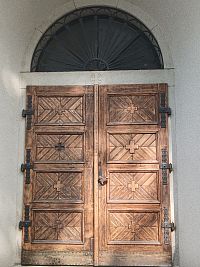 drevené vchodové dvere