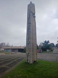 "hřbitovní stéla" od  Vladislava Gajda