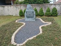 pamätník umiestnený v obryse Afriky, kde pôsobil