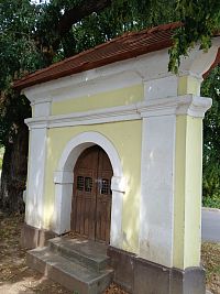 kaplnka v obci Podolie