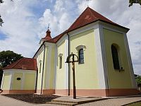 uzáver presbytéria a kríž