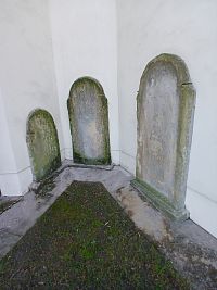náhrobné kamene