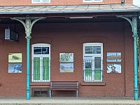 fotografie na budove stanice