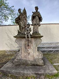 Velká Bystřice - Sousoší Sv. Floriána a Sv. Jana Nepomuckého
