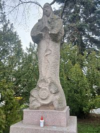 nová socha Panny Márie z roku 1991
