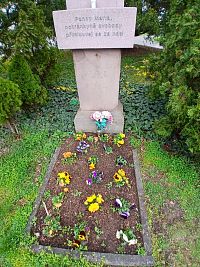 podstavec pod sochou 1884 je starší ako socha 1991