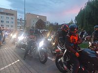 noční jazdci sa už pripravujú na jazdu