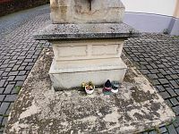 dolná časť podstavca