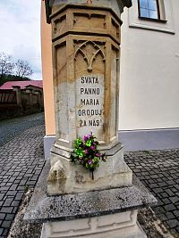 Svatá Panno Maria oroduj za nás !