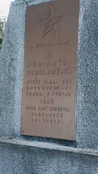 k pamiatke 16 rudoarmejcov, ktorí padli v máji 1945 pri oslobodzovaní Šenova