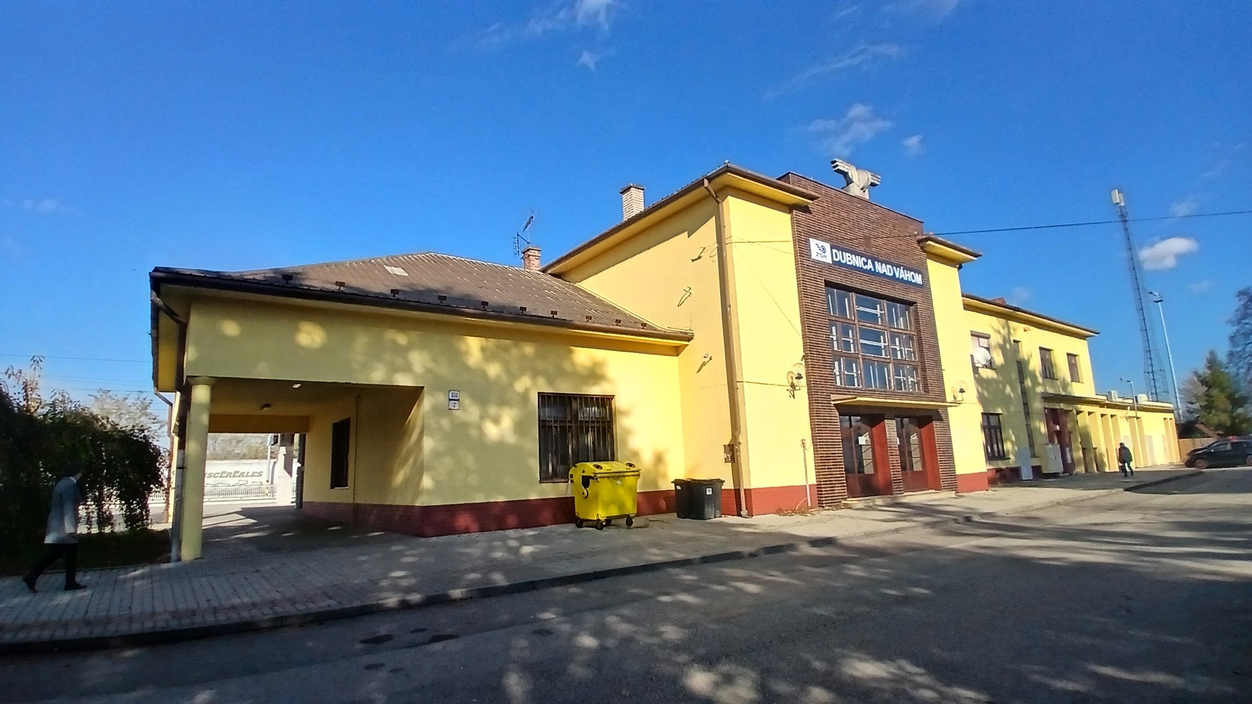 Dubnica nad Váhom - Železničná stanica