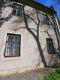 pravá časť budovy