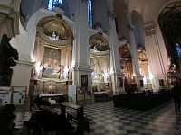 rada bočných oltárov