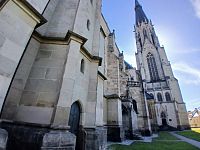 012 metrov vysoká veža