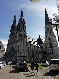 katedrála sv. Václava s troma vežami