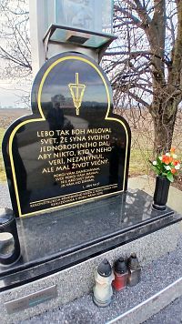 spodná časť kríža