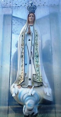 soška  Panny Márie Fatimskej