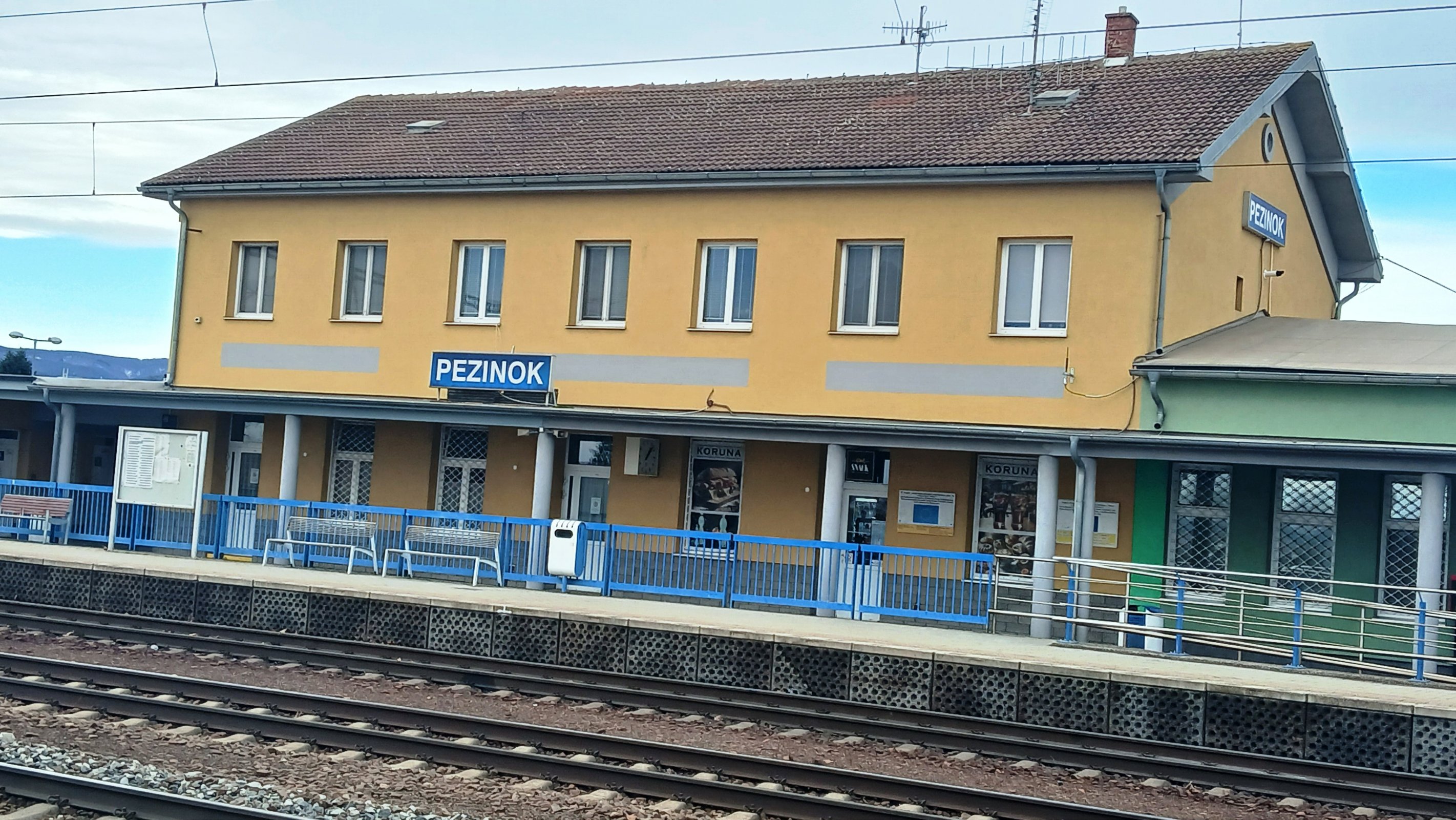 Pezinok - Železničná stanica Pezinok