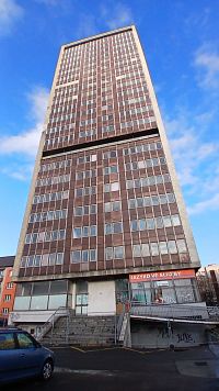 západná časť mrakodrapu