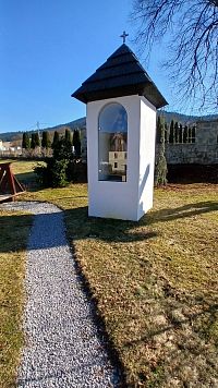 Božia muka v Biblickej záhrade medzi farou a kostolom sv. Matúša