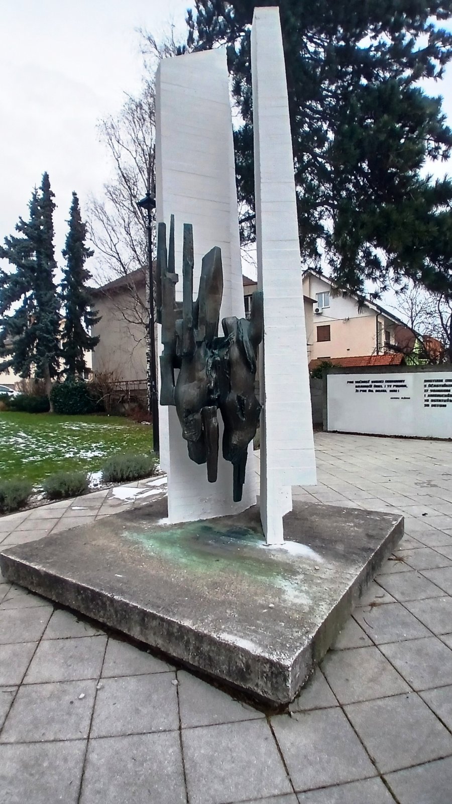 Svätý Jur - Pamätník obetiam druhej svetovej vojny