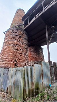 rampa k peciam s komínmi