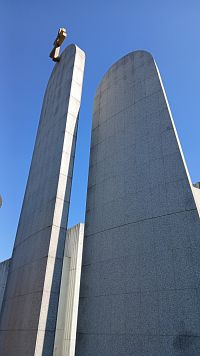 trojvŕšie s dvojkrížom