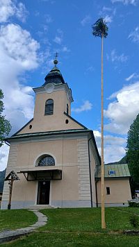 kostol s májkou