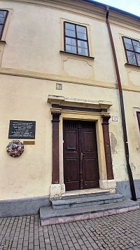 vchod z ulice Dr. Kautza