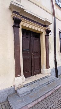vchod do budovy