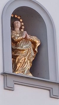 pieskoncová soška Panny Márie Immanculaty