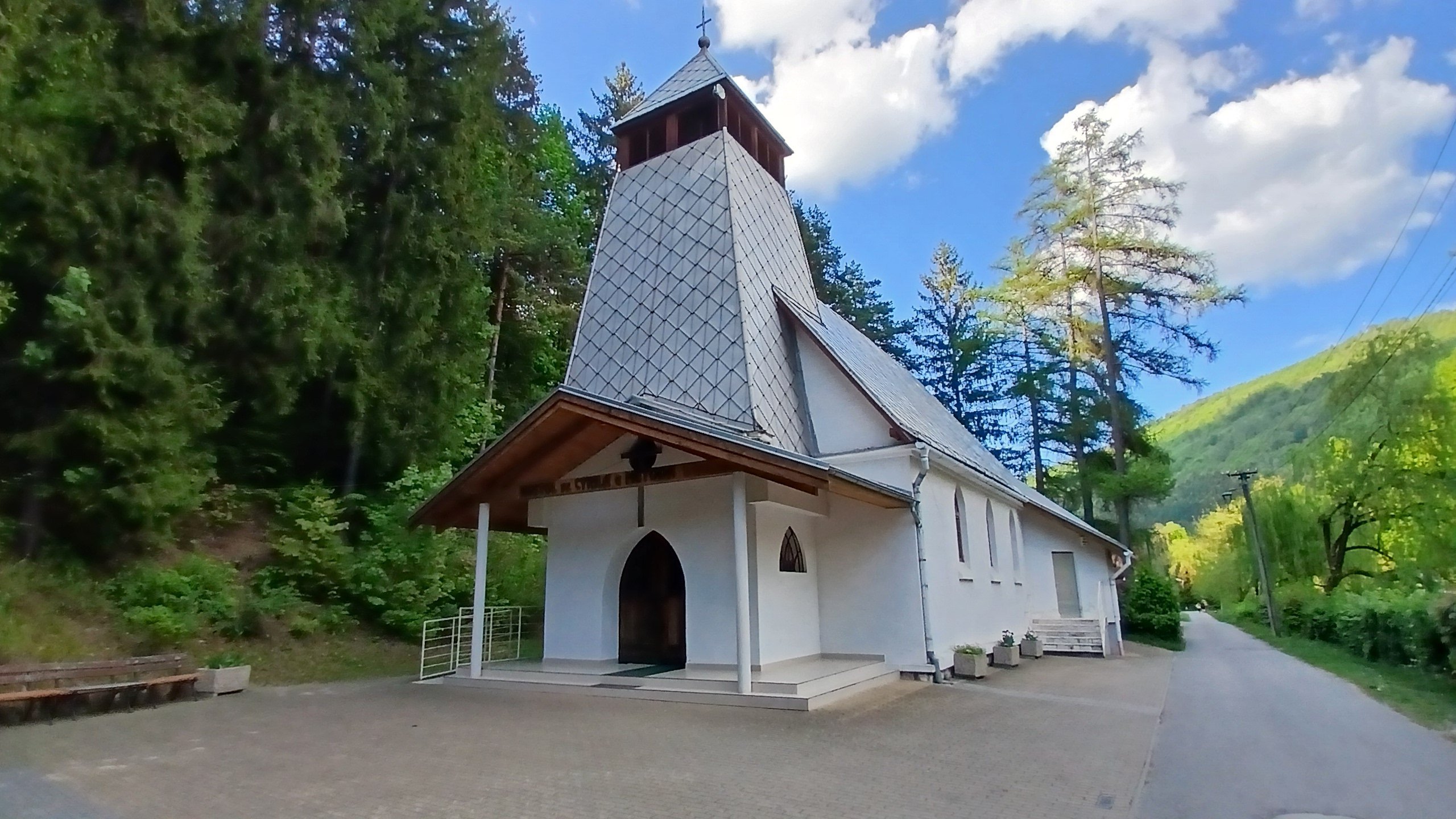 Ľubochňa - Kostol sv. Cyrila a Metoda