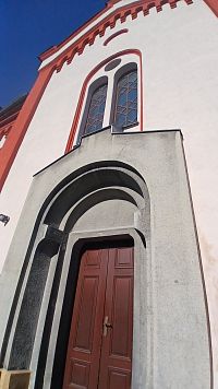 os západnej časti