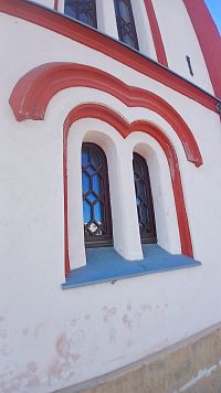 okná