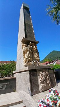 Ružomberok - Pomník padlým v 1. a 2. svetovej vojne