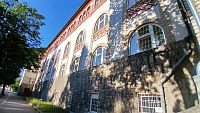 gymnázium